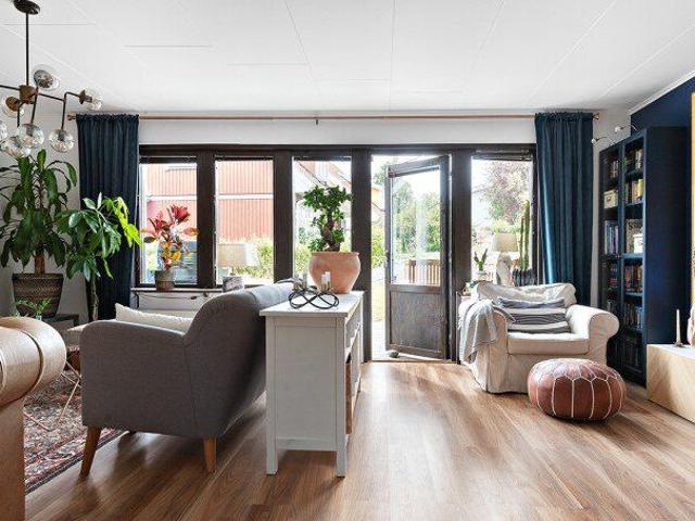 Hus hyra i Uddevalla, Västra Götaland