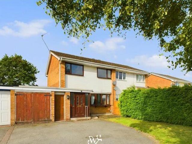 House for sale in Mold
