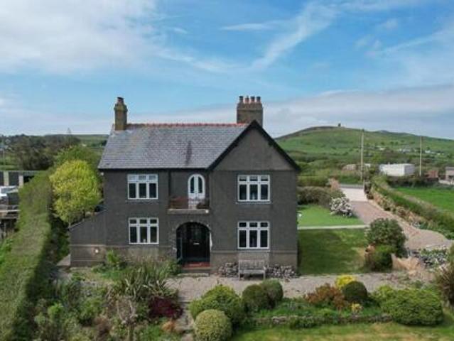 House for sale in Pwllheli, Gwynedd