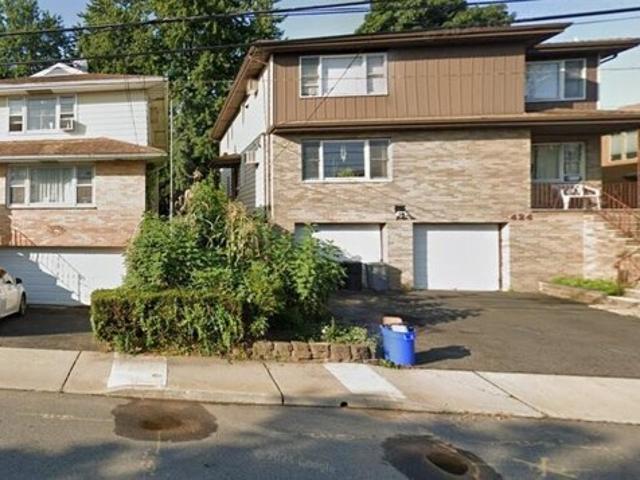Land for sale in Fort Lee
