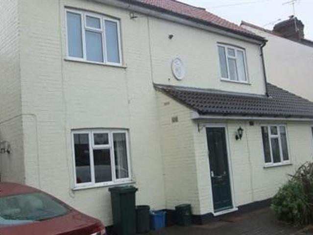 House for rent in Hampton Hill, Greater London
