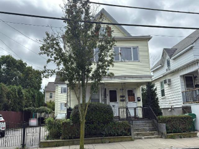 House for sale in Wellington, Medford