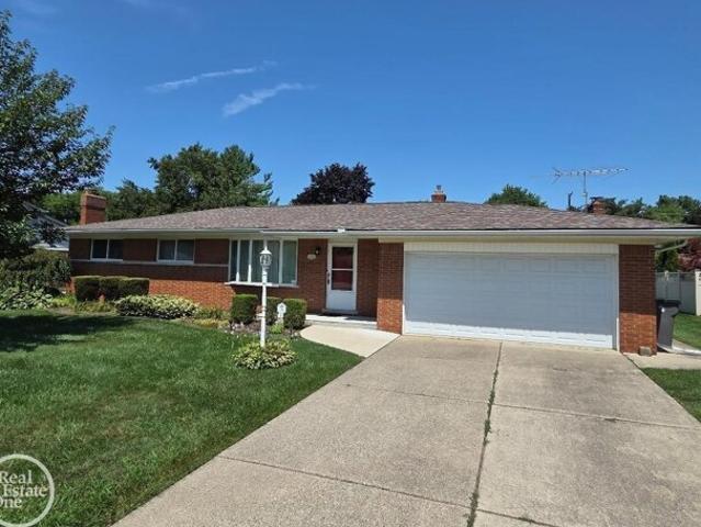House for sale in Clinton Township