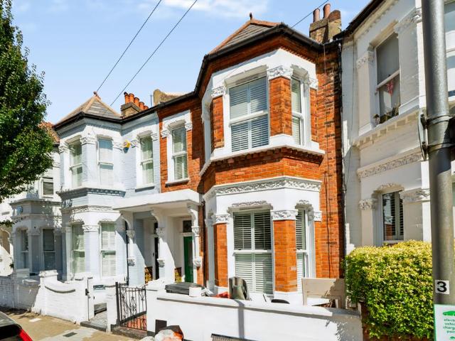 House for rent in Clapham Junction, Greater London
