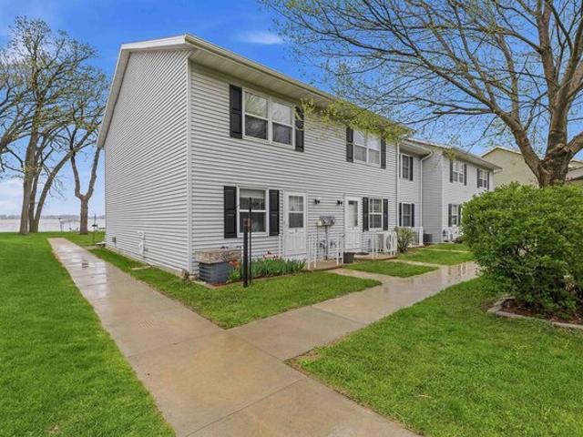 Condo for sale in Fox Lake, Wisconsin