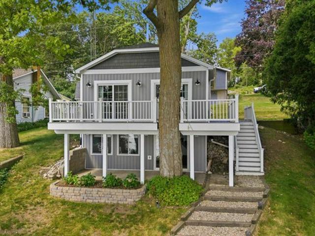 House for sale in Fox Lake, Wisconsin
