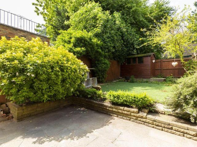 House for rent in Colney Hatch, Greater London