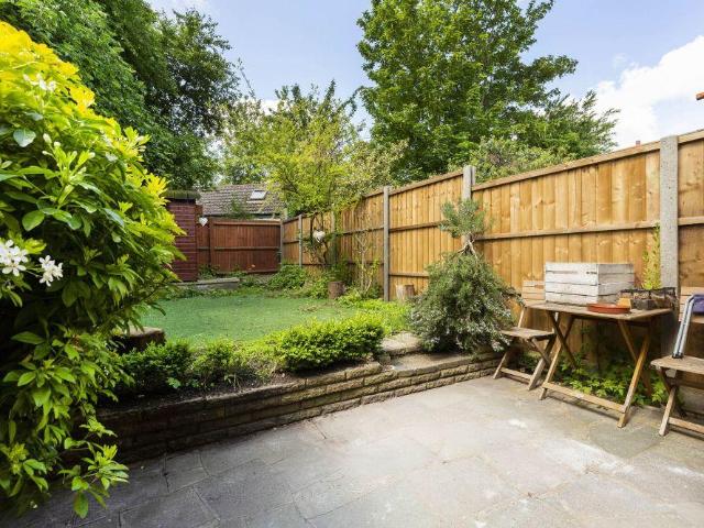 House for rent in Colney Hatch, Greater London