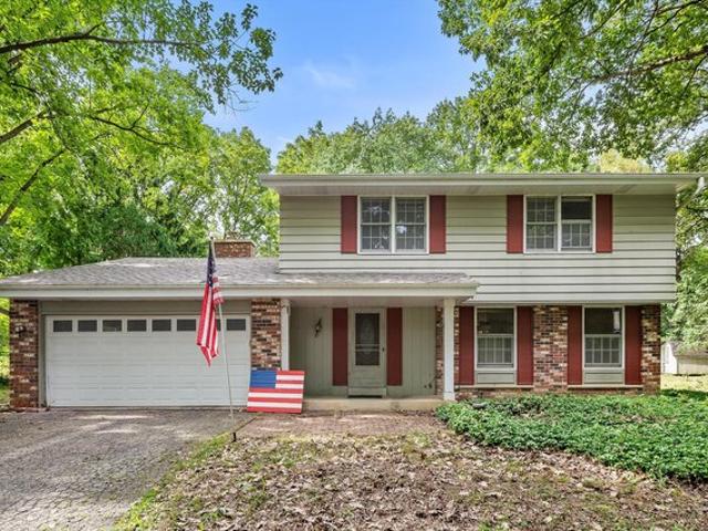 House for sale in City of Pewaukee, Waukesha County