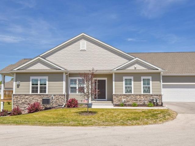 Condo for sale in Germantown, Wisconsin