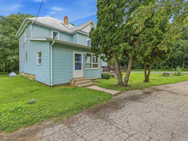 House for sale in Town of Columbus, Columbia County