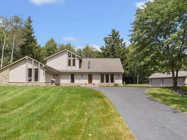 House for sale in Delafield, Wisconsin