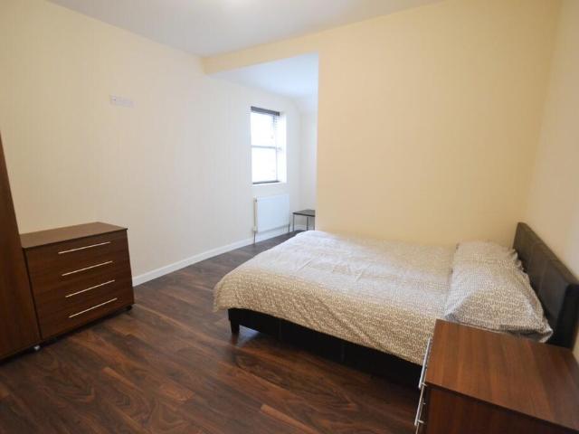 House for rent in Duckett's Green, Greater London