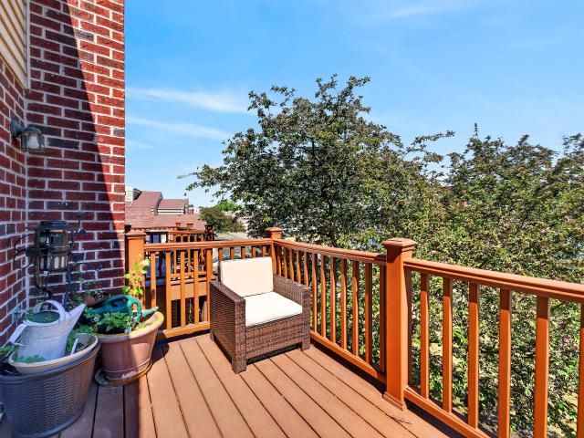 Condo for sale in Pewaukee, Wisconsin