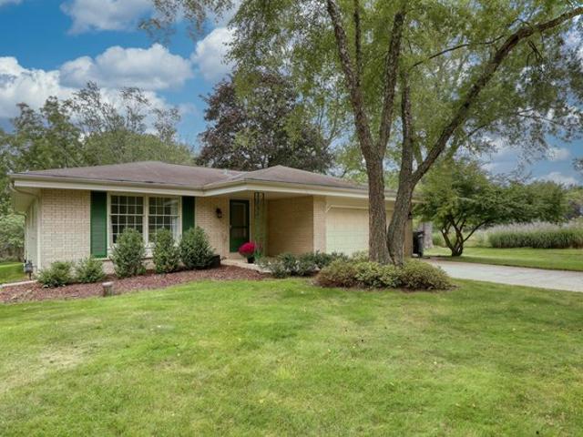 House for sale in Pewaukee, Wisconsin