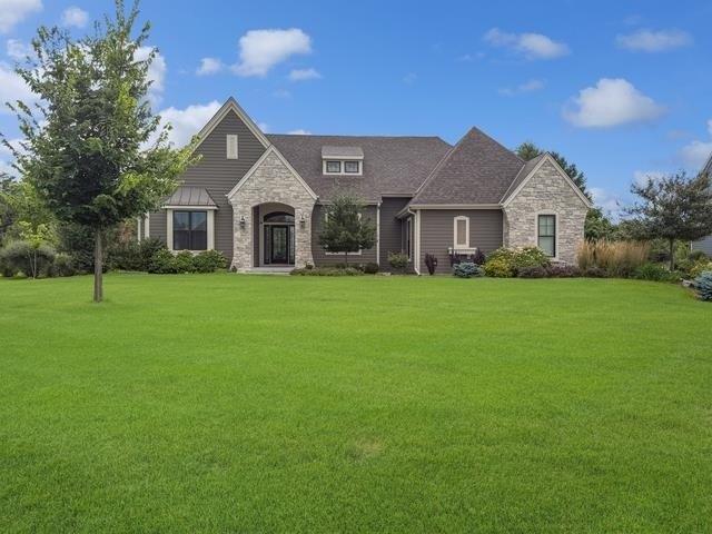 House for sale in Pewaukee, Wisconsin