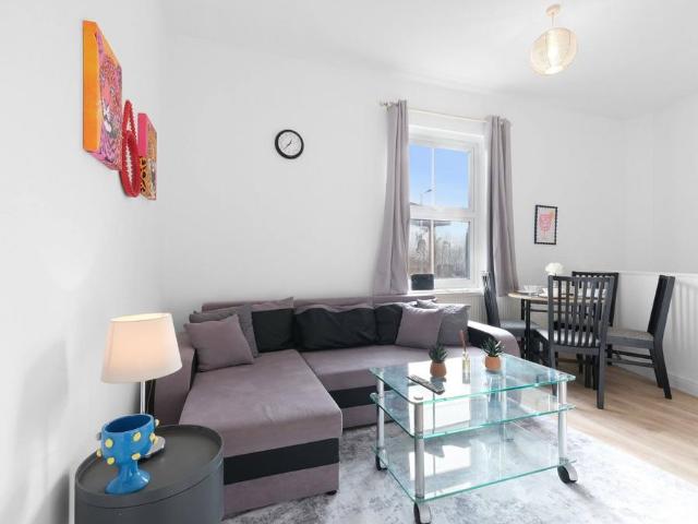 House for rent in Barnsbury, Greater London