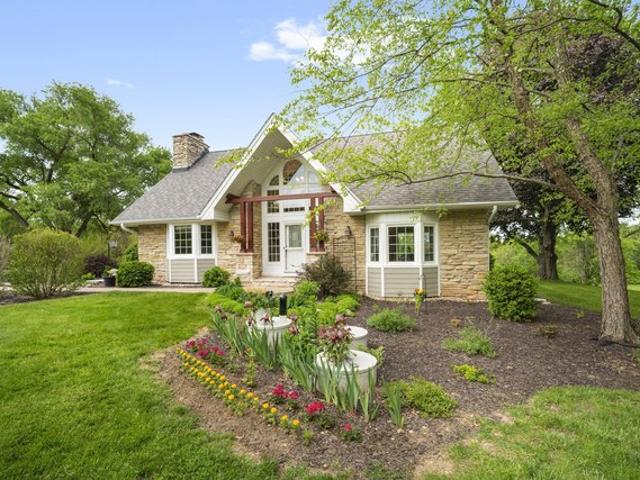 House for sale in Pewaukee, Wisconsin