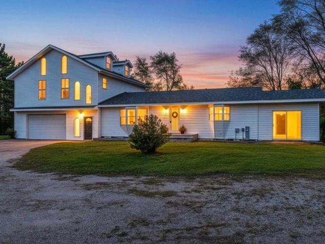 House for sale in Waupaca, Waupaca County
