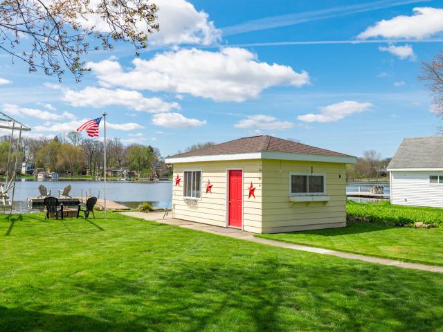 Property for sale in Pewaukee, Wisconsin
