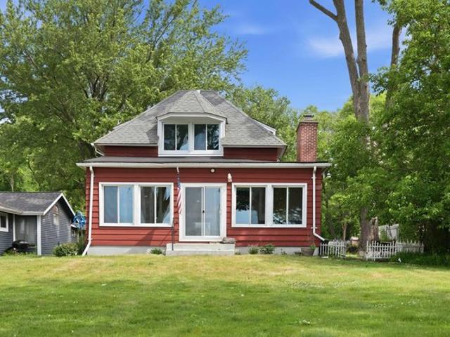 House for sale in Delafield, Wisconsin