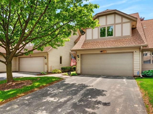 Condo for sale in Pewaukee, Wisconsin