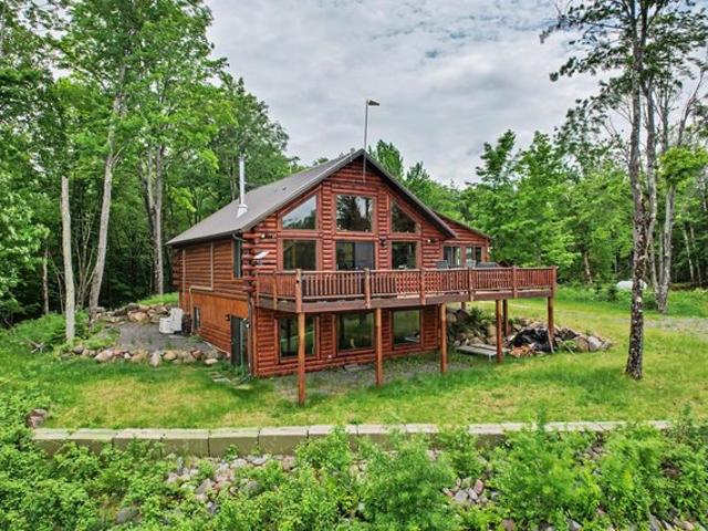 House for sale in Watersmeet, Michigan