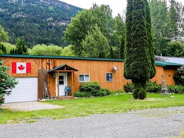 House for sale in Louis Creek, British Columbia