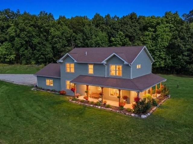House for sale in Juneau, Wisconsin