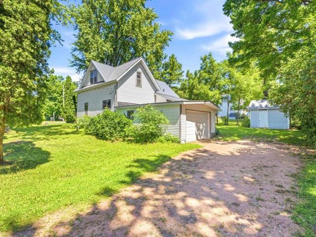 House for sale in Poy Sippi, Town of Poy Sippi