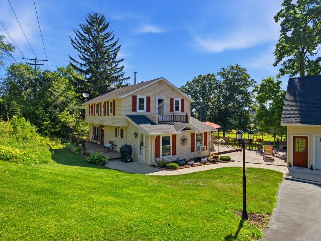 House for sale in Nashotah, Wisconsin