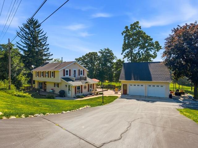 House for sale in Nashotah, Wisconsin