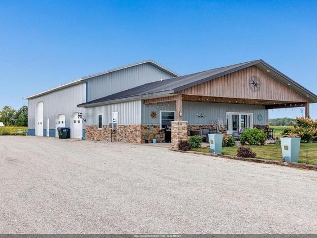 House for sale in Luxemburg, Wisconsin
