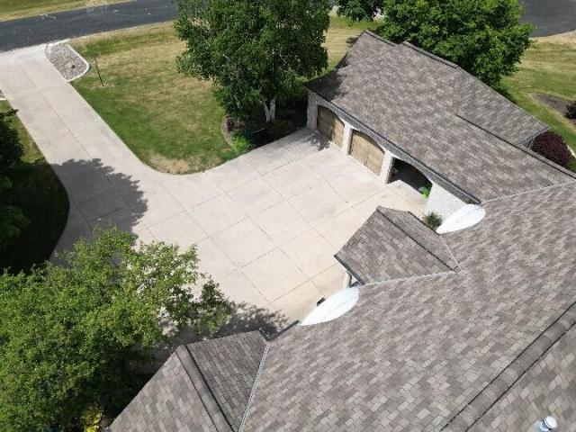 House for sale in Hartland, Wisconsin