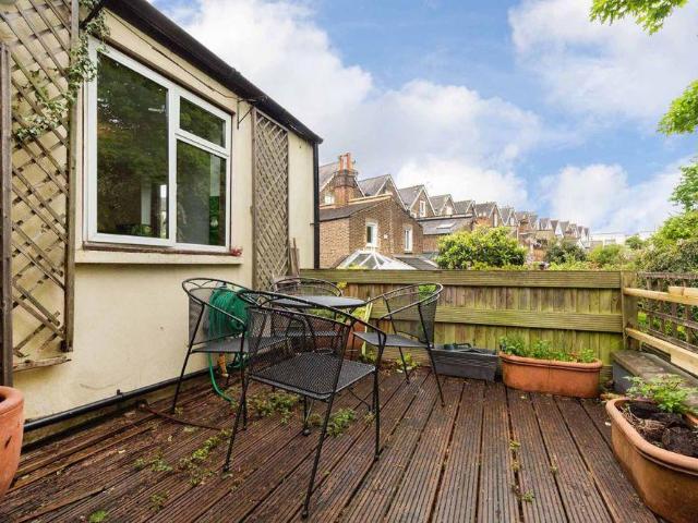 House for rent in Stroud Green, Greater London
