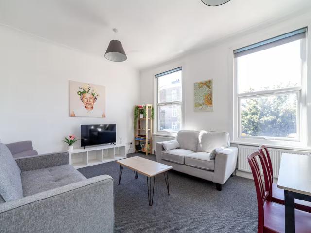 Apartment for rent in Brownswood Park, Greater London