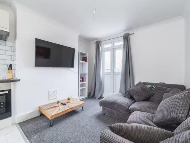 Apartment for rent in Brownswood Park, Stoke Newington