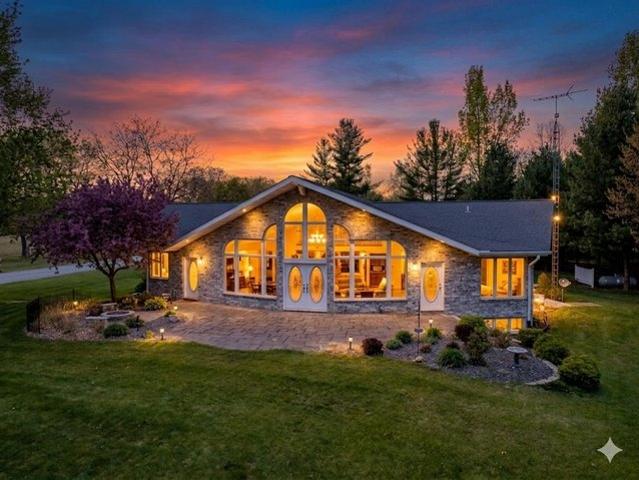 House for sale in Juneau, Wisconsin