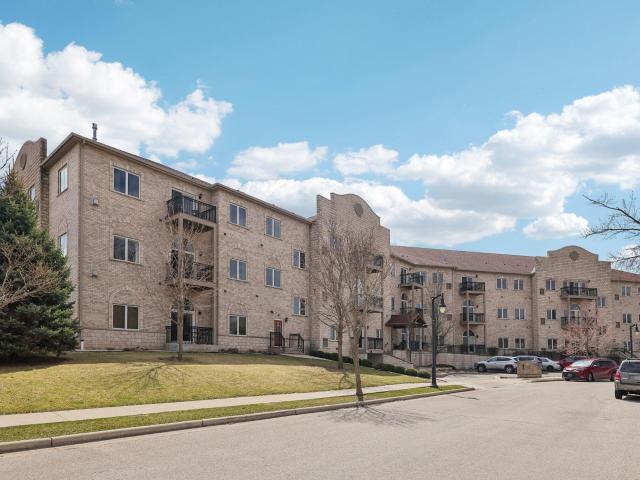 Condo for sale in Okauchee, Wisconsin