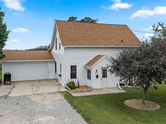 House for sale in Luxemburg, Wisconsin