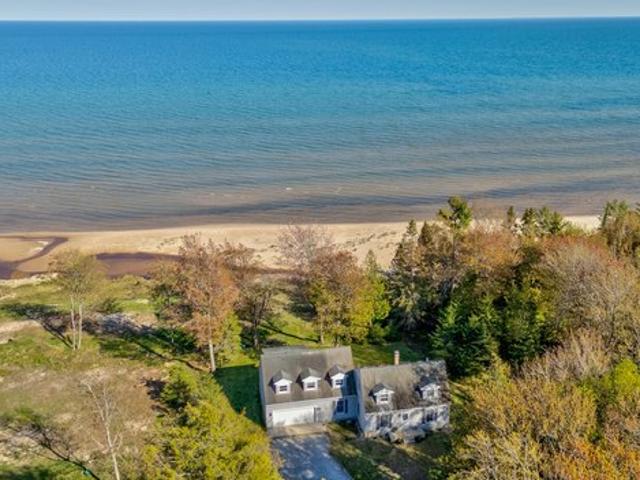 House for sale in Naubinway, Michigan