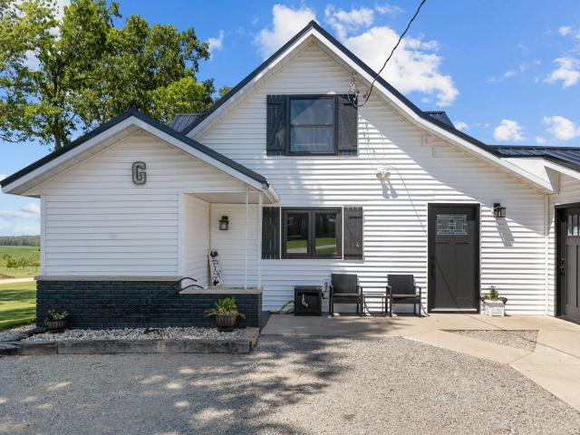 House for sale in Cecil, Wisconsin