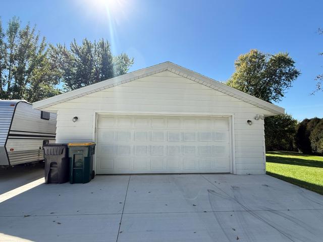 House for sale in Town of Aztalan, Johnson Creek