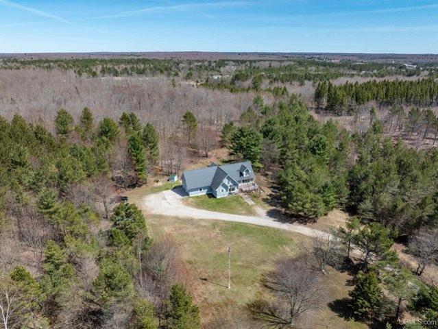House for sale in Munising, Michigan