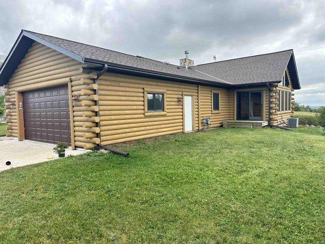 House for sale in Oconomowoc, Wisconsin