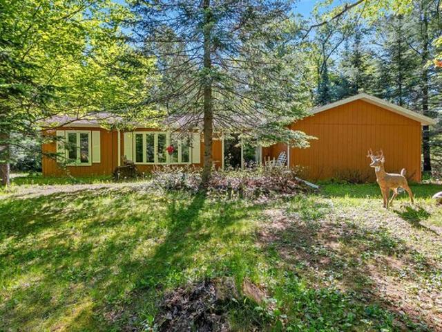 House for sale in Cecil, Wisconsin