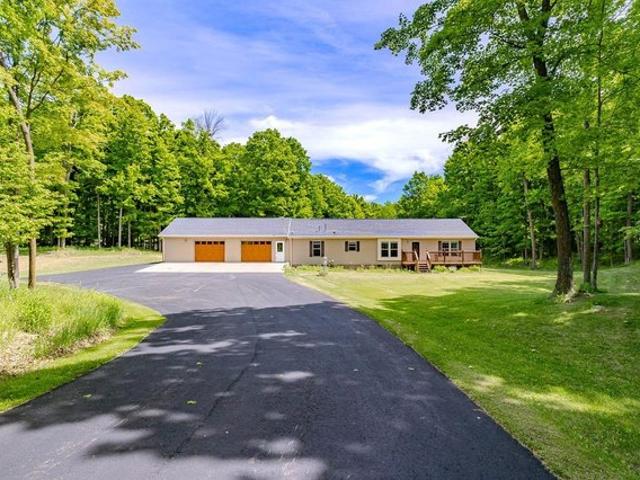 House for sale in Eland, Wisconsin