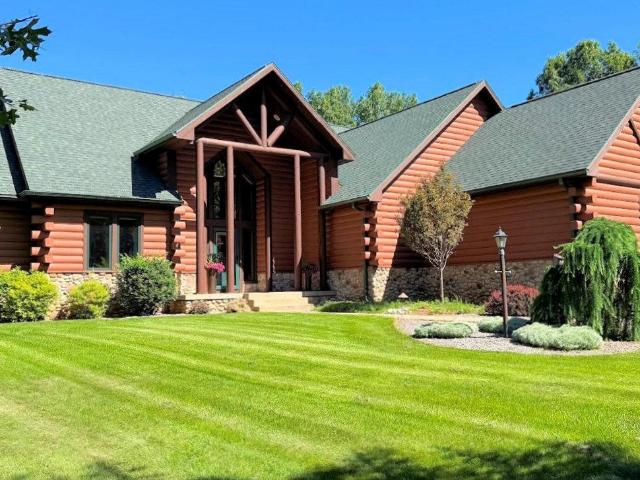 House for sale in Juneau, Wisconsin