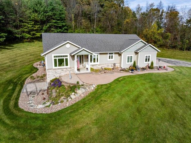 House for sale in Holmen, La Crosse County