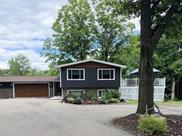 House for sale in Eland, Wisconsin